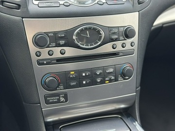 Infiniti G G37 Sedan Facelifting 3.7 V6 320KM 2013 Infiniti G37 3.7 V6 24V 320KM 2013r kamera, FV23%, zdjęcie 22