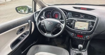 Kia Ceed II Hatchback 5d 1.6 CRDi 110KM 2013 Kia Ceed 1.6 110Ps.Navi Kam.Cofania Klimatronic x2 2013 1.6 Diesel 110KM, zdjęcie 22