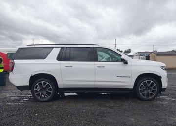 Chevrolet Suburban GMT900 2021 Chevrolet Suburban 2021r., 4WD RST, 5.3L, od ubezpieczalni 5.3 Benzyna, zdjęcie 7