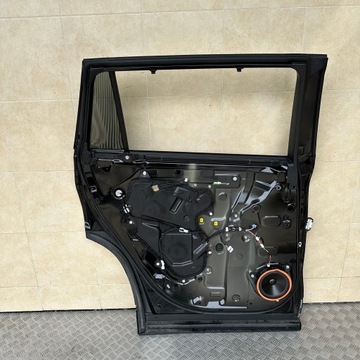 DVEŘE ZADNÍ LEVÉ TOYOTA HIGHLANDER IV 2021 ROK