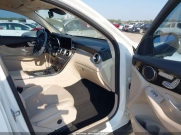 Mercedes GLC C253 2021 Mercedes-Benz GLC 300 Suv 2021 2.0l 2.0 Benzyna 255KM, zdjęcie 9