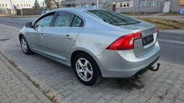 Volvo S60 II Sedan 1.6 D2 115KM 2011 Volvo S60 Bardzo bogata opcja i dobry stan, zdjęcie 12