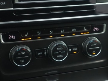 Volkswagen Golf VII Variant Facelifting 1.6 TDI-CR DPF BMT 115KM 2017 VW Golf 1.6 TDI, Klima, Klimatronic, Tempomat, zdjęcie 18