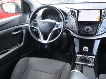 Hyundai i40 Kombi 1.6 GDI 135KM 2012 Hyundai i40 1.6 GDI, Klima, Tempomat, Parktronic, zdjęcie 6