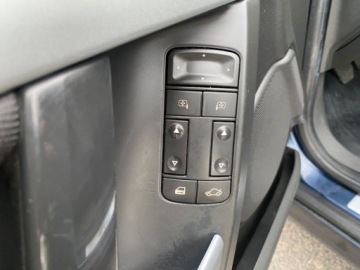 Opel Vectra C Sedan 2.2 ECOTEC 147KM 2003 Opel Vectra XENONY KLIMATYZACJA KOMPUTER 147 KONI ALUFELGI ZAREJESTROWANY, zdjęcie 10