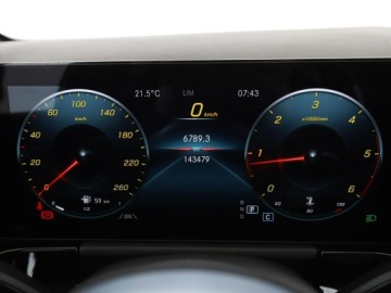 Mercedes Klasa B W247 2021 Mercedes B 180 automat panorama skóra/alcantara, zdjęcie 21