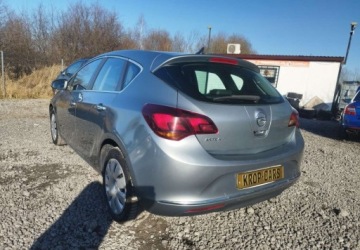 Opel Astra J Hatchback 5d 1.4 Turbo ECOTEC 120KM 2012 Opel Astra Opel Astra j 1.4 16v klima pdc kamera navi stan bdb gwarncja pr, zdjęcie 3