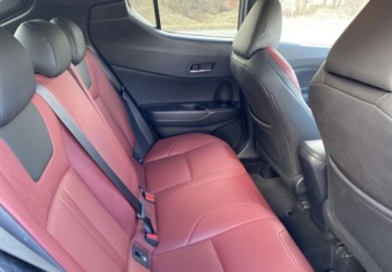 Toyota C-HR I Crossover 1.8 Hybrid 122KM 2019 Toyota C-HR 1.8 Hybrid Selection ASO Toyota Leszno 1.8 Hybryda 122KM, zdjęcie 12