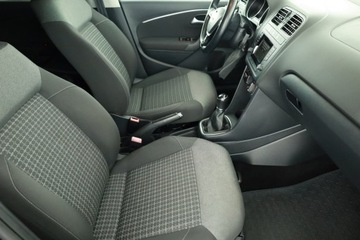 Volkswagen Polo V Hatchback 3d Facelifting 1.2 TSI BlueMotion Technology 90KM 2016 VW Polo 1.2 TSI, Salon Polska, Serwis ASO, Klima, zdjęcie 6