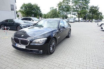 BMW Seria 7 F01 Sedan 750i 407KM 2009