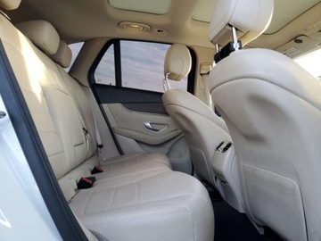 Mercedes GLC C253 2020 Mercedes-Benz GLC MERCEDES-BENZ GLC 300 4MATIC 2020 2.0 Benzyna 258KM, zdjęcie 10