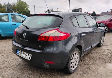 Renault Megane III Hatchback 1.5 dCi 105KM 2009 Renault Megane 2009r, 1.5 DCI. Delikatnie uszkodzony przod. Jezdzi. 1.5, zdjęcie 2