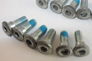 БОЛТЫ ПЕРЕДНЕГО ТОРМОЗНОГО ДИСКА DAELIM DAYSTAR 125 250