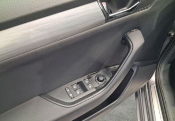Skoda Superb III Liftback Facelifting 2.0 TDI SCR 200KM 2022 Skoda Superb VAT 23 Ambition 2.0TDI 200KM DSG 202223 r., salon PL I wlasci, zdjęcie 12