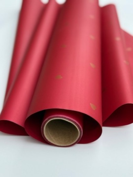 Фольга атласная для упаковки подарков СЕРДЕЧКИ винное золото на женский день