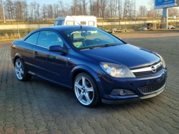 Opel Astra H Cabrio 1.6 Twinport ECOTEC 105KM 2007 Opel Astra Astra Kabrio 1.6 Benzyna 105KM, zdjęcie 4