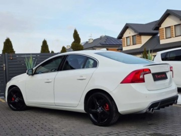 Volvo S60 II Sedan 2.0 D3 163KM 2012 Volvo S60 ___R-Design___2.0 D4 163KM___Bi-Xenon Skora Navi Alu18 Black___, zdjęcie 1