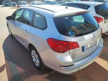 Opel Astra J Sports Tourer Facelifting 1.4 Turbo ECOTEC 140KM 2013 Opel Astra 1,4 140 KM ,Salon Polska, Automat, zdjęcie 3