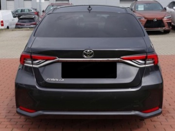 Toyota Corolla XII Sedan Facelifting 1.8 Hybrid 140KM 2025 Od ręki - Comfort 1.8 Hybrid 140KM | Podgrzewane fotele!, zdjęcie 2