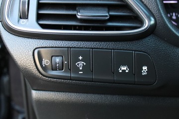 Hyundai i30 II Wagon Facelifting 1.4 MPI 100KM 2017 Hyundai i30 1.4 AUTO Z METRYKĄ OD NOWOŚCI U 1 WŁAŚCICIELA PEŁNE ASO, zdjęcie 26