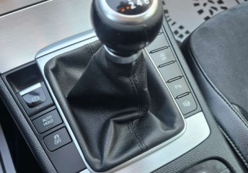 Volkswagen Passat B7 Variant 2.0 TDI CR DPF BlueMotion 140KM 2011 Volkswagen Passat Sliczny 2.0 TDI Bogata Wersja ORYGINAL Zadbany NISKI PRZ, zdjęcie 21