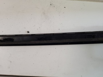 НАКЛАДКА ПЕРЕДНЕГО ОКНА СПРАВА, CITROEN C4 I