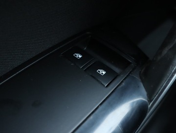 Opel Insignia I Sports Tourer 2.0 CDTI ECOTEC 160KM 2009 Opel Insignia 2.0 CDTI, Automat, Klima, zdjęcie 18