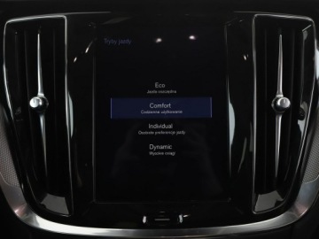 Volvo V60 II  Kombi 2.0 T5 250KM 2019 Volvo V60 Inscription T5 automat skóra navi, zdjęcie 26