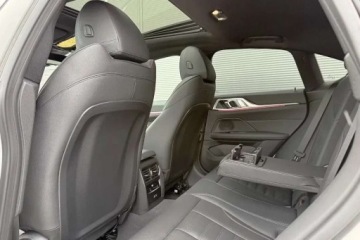 BMW i4 Gran Coupe Facelifting eDrive 40 340KM 2026 BMW i4 Podgrzewane fotele Tempomat Zasieg 582km Duzy rabat Od reki, zdjęcie 19