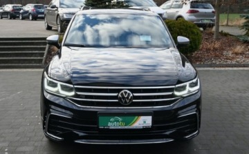 Volkswagen Tiguan II SUV Facelifting 2.0 TDI 200KM 2022 Volkswagen Tiguan 2,0 TDI 200 KM 4x4 R-LINE HEDA UP MATRIX Kamera 360 Nawi, zdjęcie 1