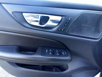 Volvo S60 III Sedan 2.0 T5 250KM 2020 Volvo S60 bogata opcja, 250 KM, zdjęcie 20