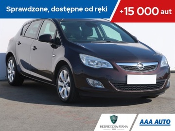 Opel Astra J Hatchback 5d 1.4 Turbo ECOTEC 140KM 2012 Opel Astra 1.4 T, Klima, Klimatronic, Tempomat