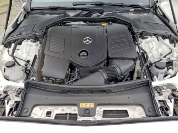Mercedes Klasa C W206 2023 Mercedes-Benz Klasa C 300 4Matic 2023 2.0 Benzyna 255KM, zdjęcie 5