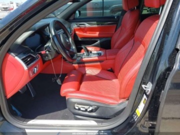 BMW Seria 7 G11-G12 2021 BMW Seria 7 750i xDrive 2021 4.4l 4.4 Benzyna 523KM, zdjęcie 9