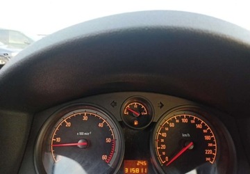 Opel Astra J Sports Tourer 1.7 CDTI ECOTEC 125KM 2011 Opel Astra Opel Astra 1.7 Diesel 125KM, zdjęcie 13