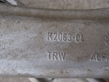 ZWROTNICA LEWA WAHACZE ALFA STELVIO Q4 50541551