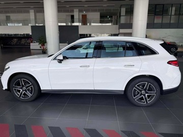 Mercedes GLC C254/X254 2025 MERCEDES-BENZ GLC 300 e 4-Matic AMG Line 2.0 (360KM) 2025, zdjęcie 1