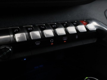 Peugeot 3008 II Crossover 1.2 PureTech 130KM 2020 Peugeot 3008 GT-Line automat navi PDC FullLED, zdjęcie 28