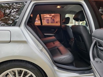 BMW Seria 3 E90-91-92-93 Limuzyna E90 325Xi 218KM 2006 BMW 3 Touring (E91) 325 Xi, Manual, Serwisowany, 4x4,Podgrzewane fotele, zdjęcie 27