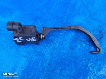 OPEL-CZĘŚCI Zafira C Astra J Silniczek klapki wlewu paliwa 13348741