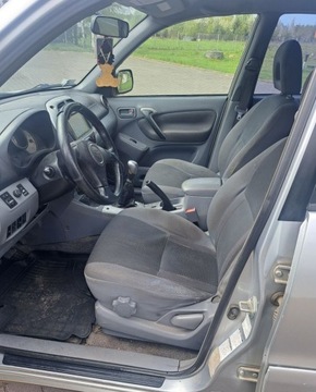 Toyota RAV4 II 2.0 16V D-4D 116KM 2002 Toyota RAV4 Toyota RAV4 2.0 D-4D 4x4 2.0 Diesel 116KM, zdjęcie 12