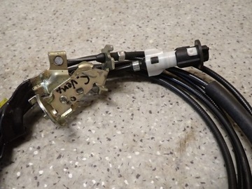 TOYOTA COROLLA VERSO 04- ТРОС ТОПЛИВНОЙ КРЫШКИ