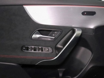 Mercedes Klasa A W177/V177 Hatchback Facelifting 1.3 200 163KM 2025 MERCEDES-BENZ A Klasa 200 AMG Line 1.3 (163KM) 2025, zdjęcie 13