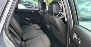 Opel Astra J Sports Tourer 1.4 Turbo ECOTEC 120KM 2011 Opel Astra BENZYNA nawigacja 2x PDC super okazja POLECAMY 1.4, zdjęcie 33