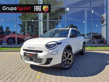 Mercedes 2025 Fiat 600 Fiat 600 Hybrid La Prima 1.2 110KM Biały Superstock