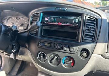 Mazda Tribute I 3.0 V6 197KM 2002 Mazda Tribute Mazda Tribute 3.0 V6 Exclusive 3.0 Benzyna 197KM, zdjęcie 11