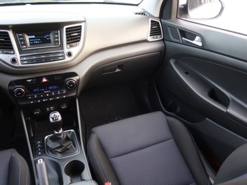 Hyundai Tucson III SUV 1.6 GDI 132KM 2016 Hyundai Tucson 1.6 GDI, Salon Polska, Klima, zdjęcie 7