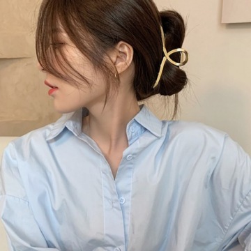 ШАПКА С ПРЯЖКОЙ, БОЛЬШАЯ ПЕТЛЯ GOLDEN JAW