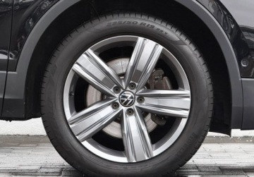 Volkswagen Tiguan Allspace SUV Facelifting 2.0 TDI SCR 200KM 2022 Volkswagen Tiguan Allspace IQ.Light MatrixLED Hak Kamery 360 Webasto T, zdjęcie 4