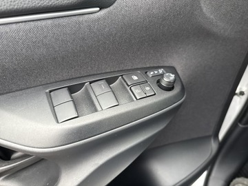 Toyota Yaris IV Hatchback 1.5 Hybrid Dynamic Force 116KM 2024 Toyota Yaris Cross Hybrid 1.5 Style Hybrid 1.5 Sty, zdjęcie 20